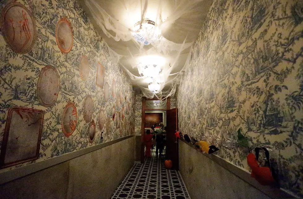 The Novogratz Family Halloween Haunted House
