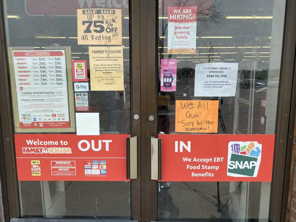 All Employees at a Family Dollar Quit, Leaving Just a Sign on the Door