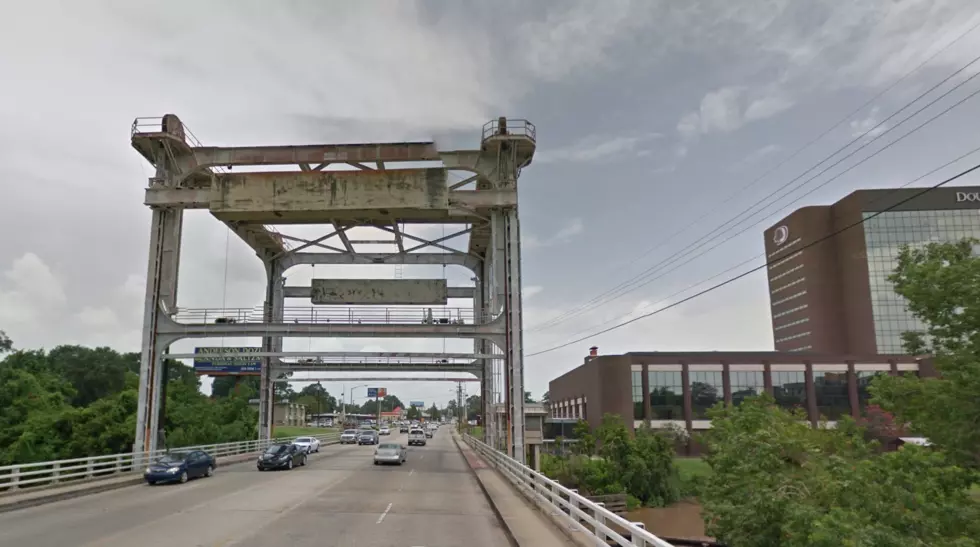 Section Of Pinhook Road Reduced To 1 Lane For Construction Of Turn Lane