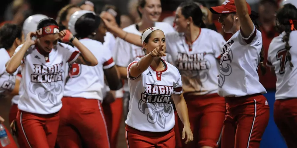 UL Softball Downs Oregon, 3-2